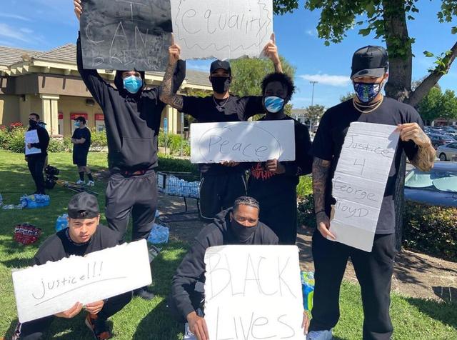 NBA反种族歧视一览:乔丹萧华发声,JR狂揍砸车暴徒