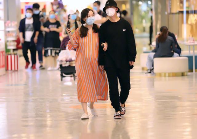 18岁接济男友,22岁结婚,24岁生子,她用6年降伏一身狂傲的GAI