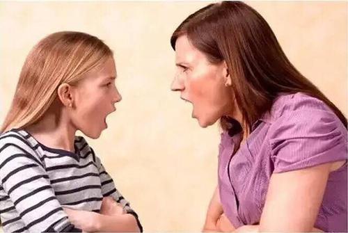 为什么吼完孩子,孩子转眼就忘?不是他不记仇,真实答案让人心酸