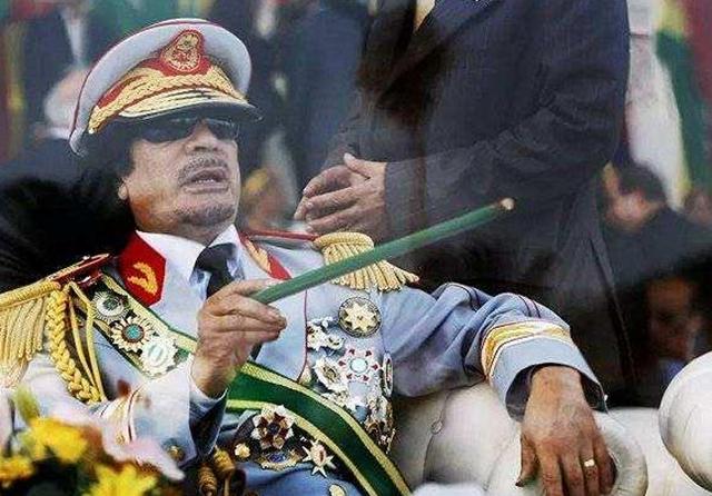 卡扎菲唯一一次访问中国，来华后频频摆谱，想要买核弹遭拒