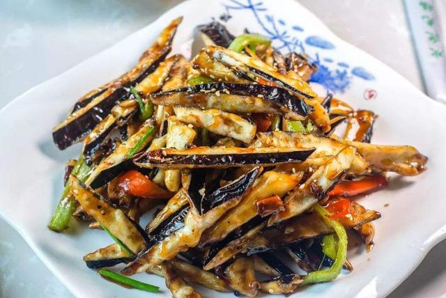 立夏后,别错过这菜,1斤2块多,外酥里软,鲜香入味,特别费米饭