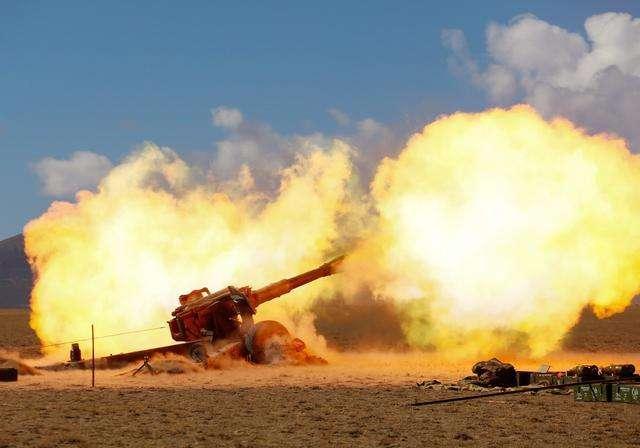 印度态度越来越强硬,5000士兵占据高地,120架轰炸机抵达前线