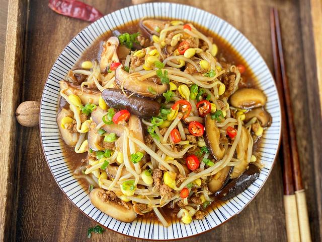 春天,大鱼大肉靠边站,这菜最该多吃,6元一斤,鲜香又营养