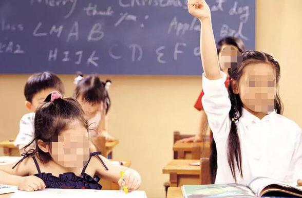 “看电视”和“不看电视”的孩子,长大后差距很大,家长需早重视