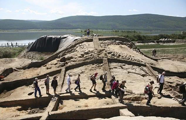 俄罗斯境内发现中国遗迹，俄罗斯人见了一脸懵：什么时候建的？