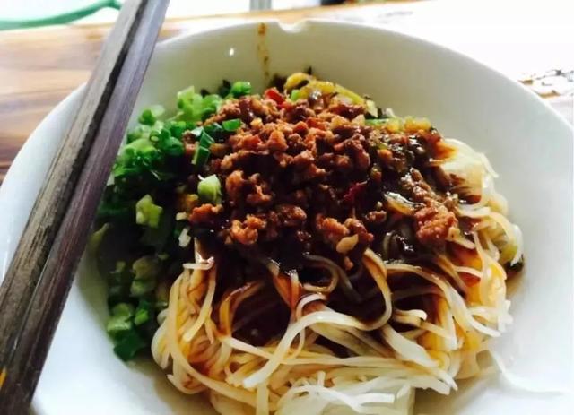 曲靖十大特色美食小吃,地道美味,吃货们赶紧收藏起来!#云南游
