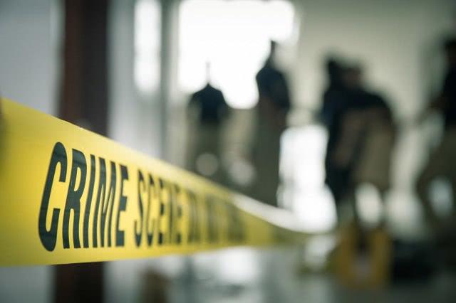 美国黑人男子凌晨突然被人多枪射死,姐姐亲眼看他咽下最后一口气