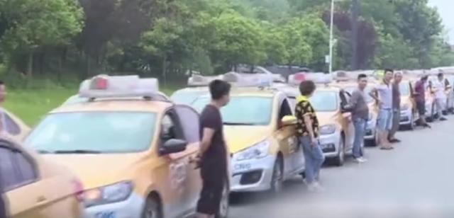 广州暴雨救人牺牲的司机被申报烈士，家乡人迎其骨灰回家