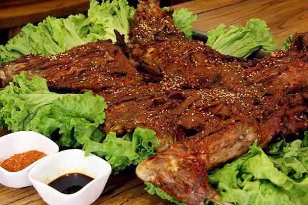 乌鲁木齐十大名小吃:烤全羊上榜,你吃过几种?