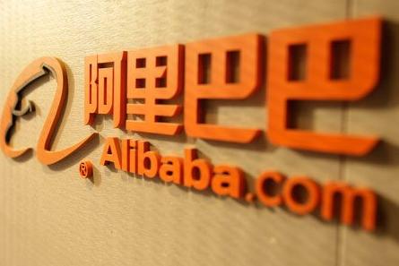 强硬的何止华为!刘强东突然宣布,谁也没料到,京东也这么强势