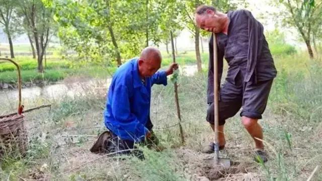 美国卫星路过中国上空，意外拍下一组照片，美国：这不可能！