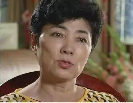 曲婉婷:母亲贪污3.5亿判死缓,自己国外当小三,近日又“作妖”