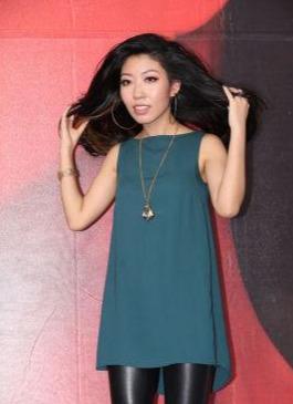 曲婉婷:母亲贪污3.5亿判死缓,自己国外当小三,近日又“作妖”