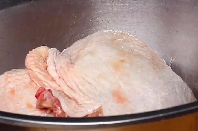 这样做的鸡腿肉糯香酥脆、麻辣爽口,大人小孩都爱吃,在家都能做