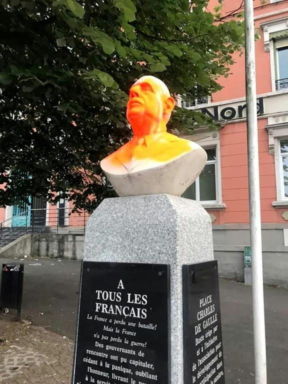 法国戴高乐雕像被破坏并涂“奴隶贩子”标语，激起政界愤怒