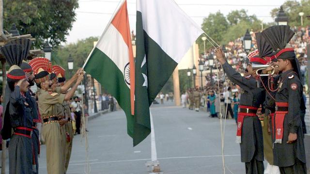 处处树敌！印巴在克什米尔爆发激烈冲突，印军被指滥杀平民