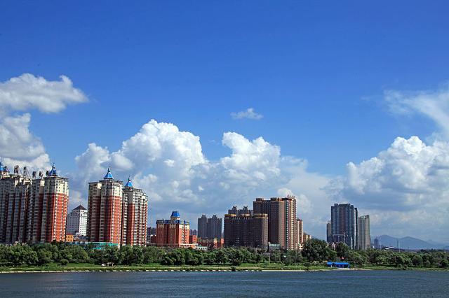 楼市无惧“断供潮”!住建部用2200亿准备金回应,央行打出现金牌