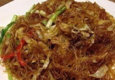 炒粉条总爱粘锅，教你一招，炒出来的粉条入味劲道，还不粘锅