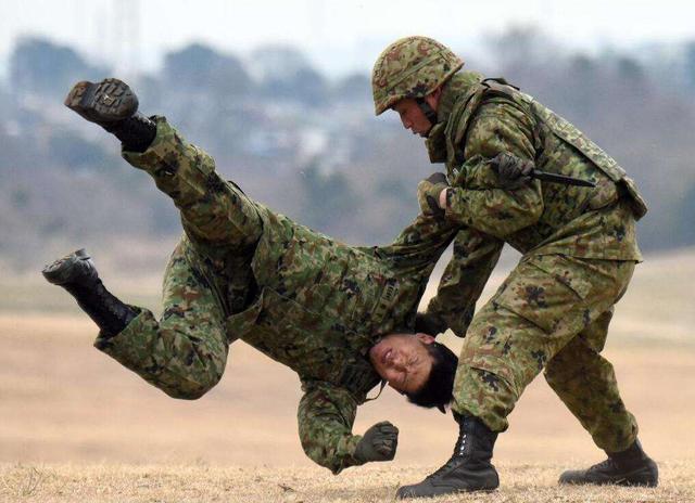 特种兵如此厉害，万一退役后走上黑道怎么办？于我国不用担心