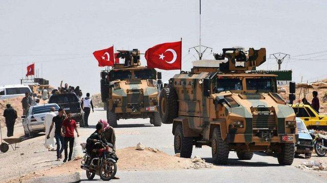 目标已不是利比亚，土耳其大军开进伊拉克，不料空降作战20人阵亡