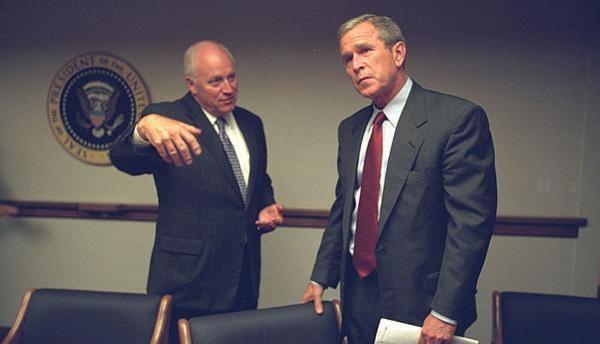 历史的记忆！9·11当日白宫内部照片曝光，布什难掩震惊和恐惧