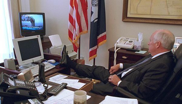 历史的记忆！9·11当日白宫内部照片曝光，布什难掩震惊和恐惧