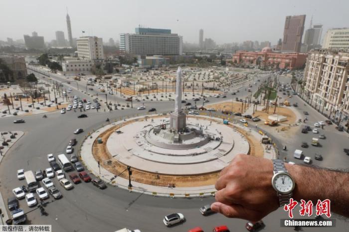 图为疫情下，埃及开罗的解放广场。