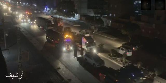 美军公然掠夺叙利亚石油,30余辆军车星夜转运出境