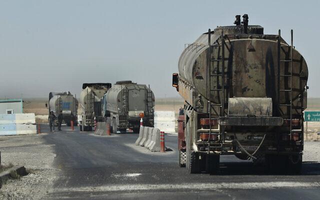 美军公然掠夺叙利亚石油，30余辆军车星夜转运出境