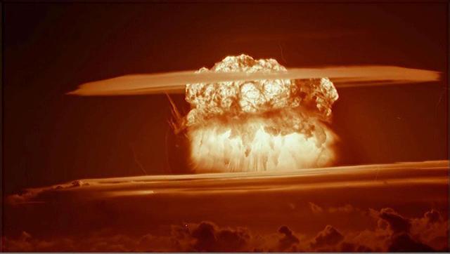 敏感时刻，俄罗斯对外公布大量核爆试验影像，包括核战争演习