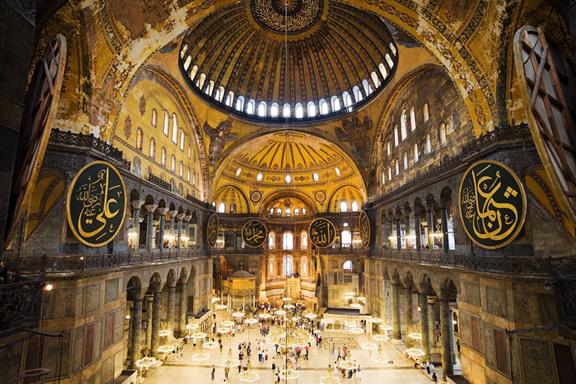 埃尔多安纪念挫败政变四周年，土耳其欲将千年教堂改成清真寺
