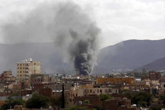 沙特联军对也门首都等地发动大规模袭击，有平民死伤