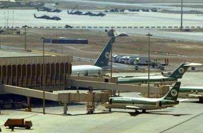 伊拉克巴格达机场遭火箭弹袭击 附近有美军驻扎