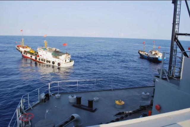 美军法律专家称：战时中国“海上民兵”渔船将成为攻击目标