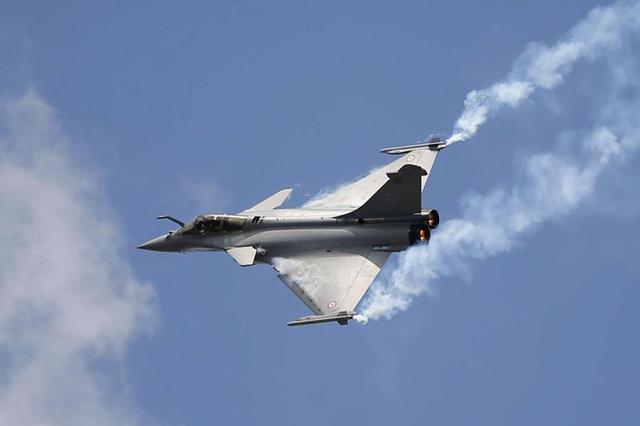 在利比亚空袭土耳其目标的是阵风战机,埃及还是法国直接警告了