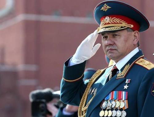 绍伊古：普京绝对心腹，俄军掌门人，中尉直拔少将，当总统没希望