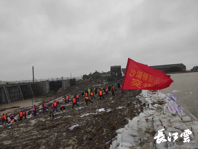 仙桃市防汛排涝救灾形势严峻。