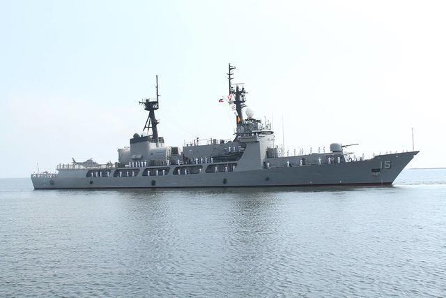 菲律宾成香饽饽,印度主动上门推销军火,没啥钱连登陆舰都不敢买
