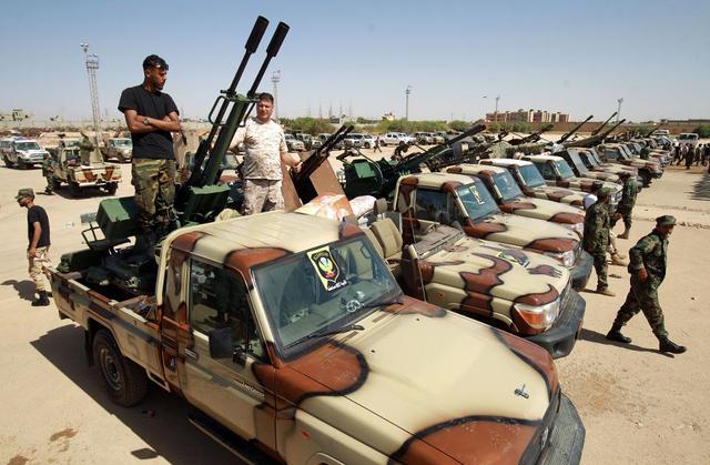利比亚战局迎来拐点！哈夫塔尔迎来超强外援，未来几小时将有大战