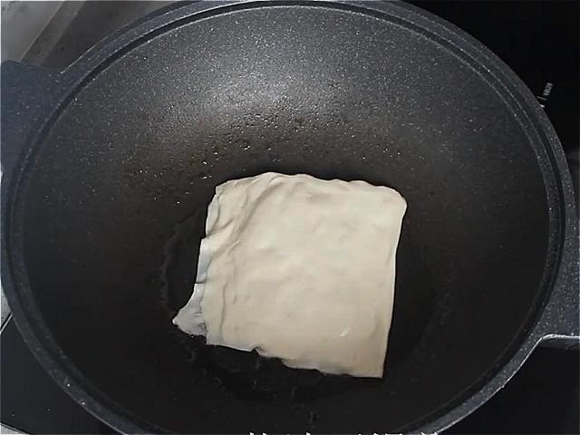 热天,儿子迷上这美味,10分钟做一盘,酥脆香甜,总也吃不够