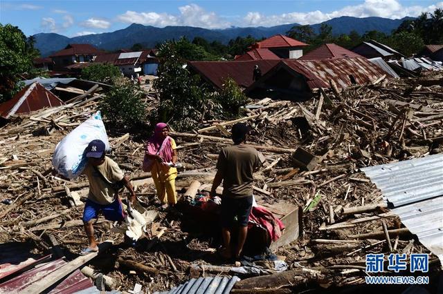 印尼南苏拉威西省洪灾死亡人数上升至30人