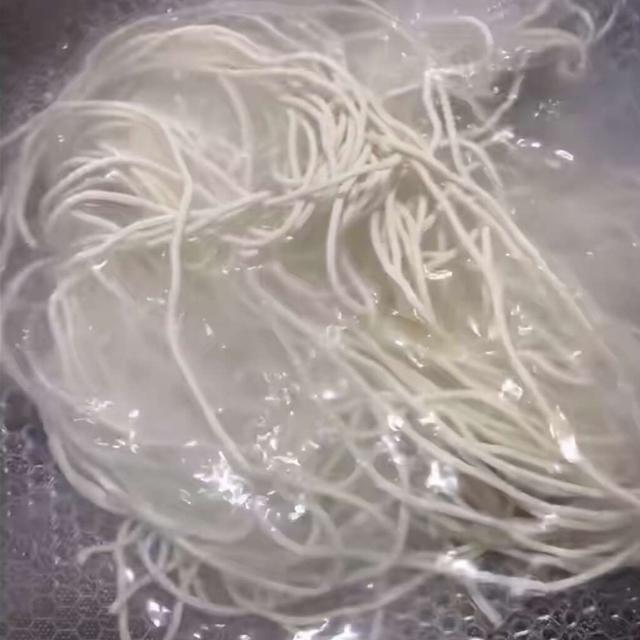 南方最好吃的一种面,荤素齐全,吃一口全都是四川的味道