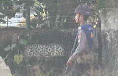 缅甸边境两个警察哨所起火，引地区民