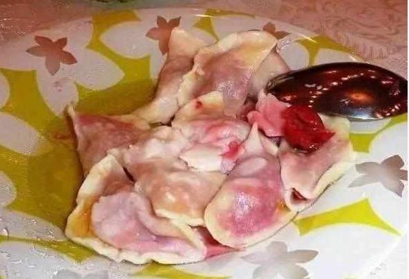 饺子到了俄罗斯画风突变!网友表示:大脑接受不了这样的饺子