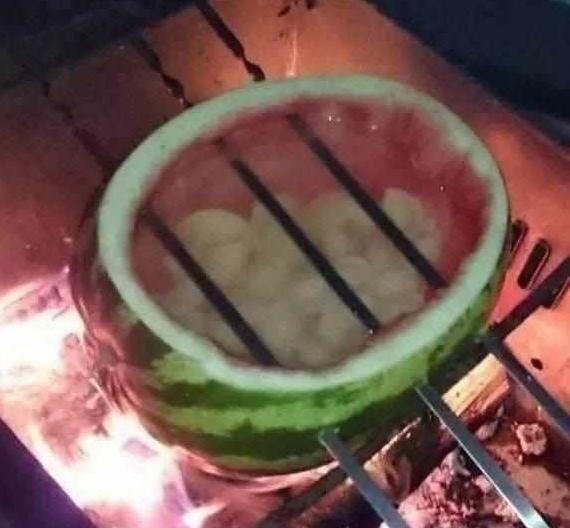 饺子到了俄罗斯画风突变!网友表示:大脑接受不了这样的饺子