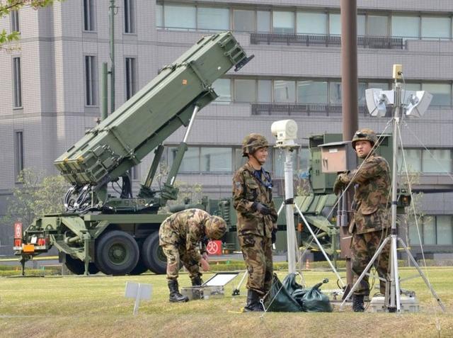 日本这次着急也没用！刚飞来的美军还是阳性，全日本再次拉响警报