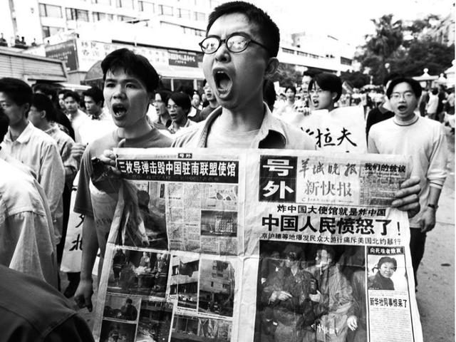 德媒为中国关闭美国总领馆点赞,向装睡的美国喊话:“时代变了”