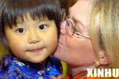 美国收养了八万多个中国儿童