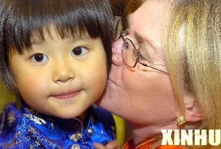美国收养了八万多个中国儿童，而且多半是女娃，这是为何？
