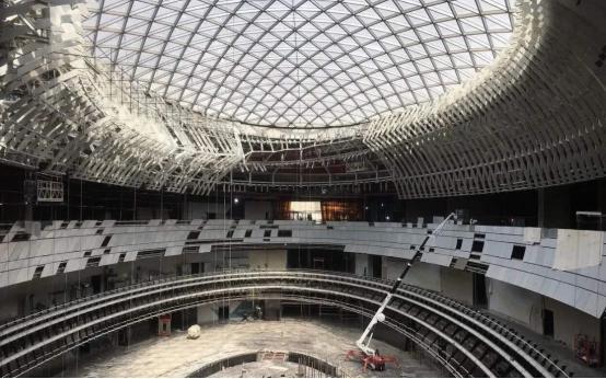 世界最大的购物中心,25000名工人参与建设施工,面积近195万平米